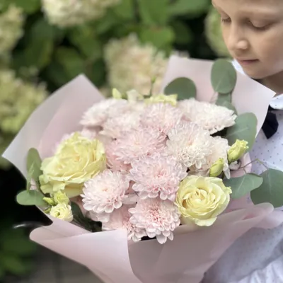 Букет с хризантемой и розой "Нежные мысли"