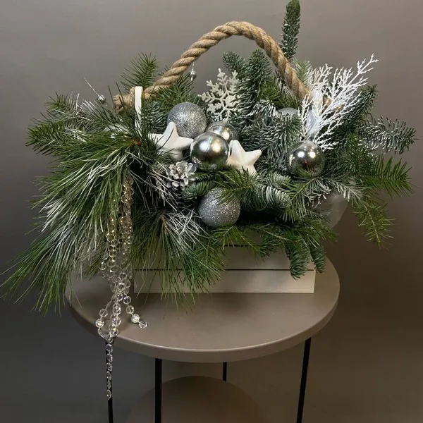 Новогодняя композиция "Белый лес"