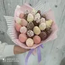 Букет из свежей клубники в шоколаде 2