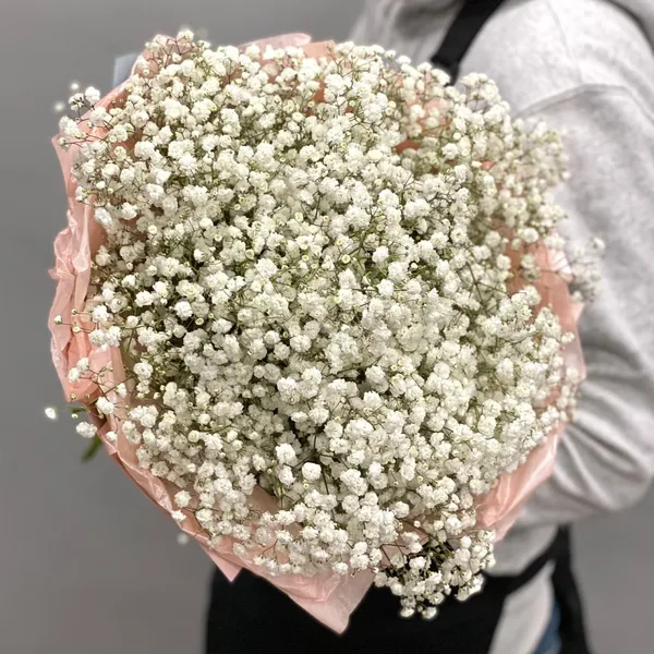 Букет из белой гипсофилы  11 шт. в оформлении