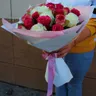 Букет из 29 роз 45 см в оформлении 2