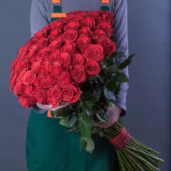 Букет из 101 красной премиум розы 70 см