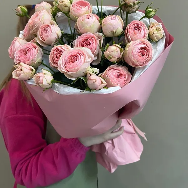 Букет из кустовых роз "Пудра"