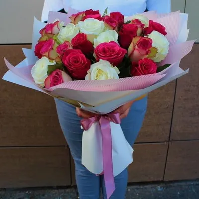 Букет из 29 роз 45 см в оформлении