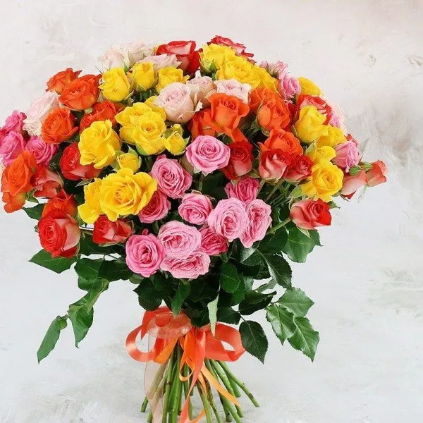 Букет из 25 кустовых роз микс