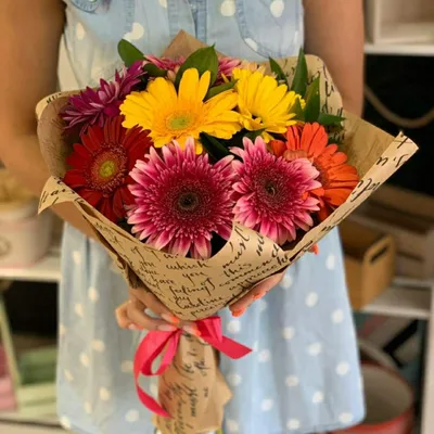 Букет из 11 гербер в крафте