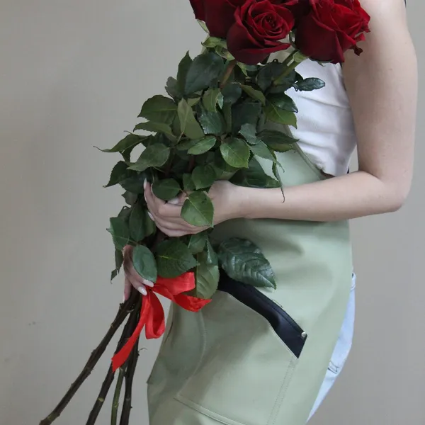 Букет из 7 метровых роз Эксплорер