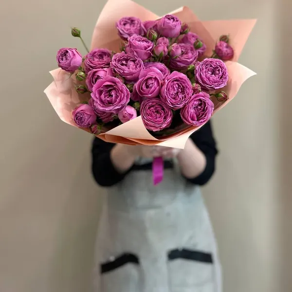 Букет из кустовых пионовидных роз " Мисти баблз" M