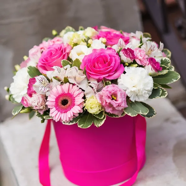 Коробка с цветами "Версаль"