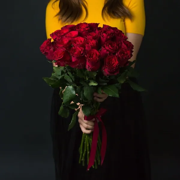 Букет из 25 красных премиум роз 70 см