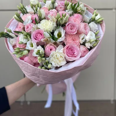 Букет с кустовой розой и эустомой "Нежные мысли"