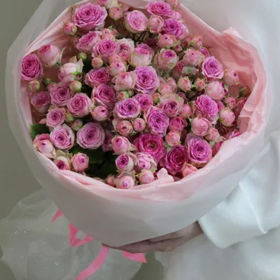 Букет из 7 кустовых роз "Нежность"