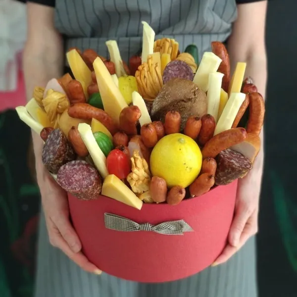 Мужская коробка с закусками к пенному