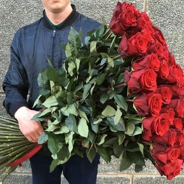 Букет из 101 красной премиум розы 80 см