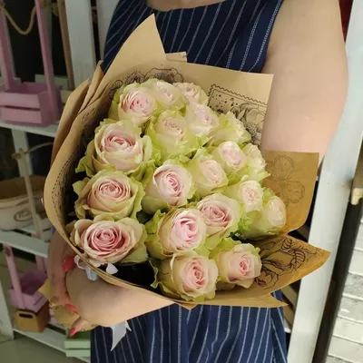 Букет из 15 нежных роз 60 см