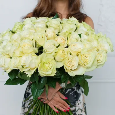Букет из 101 белой розы "Мондиаль" 60 см