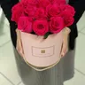 19 роз сорта "Готча" в шляпной коробке 2