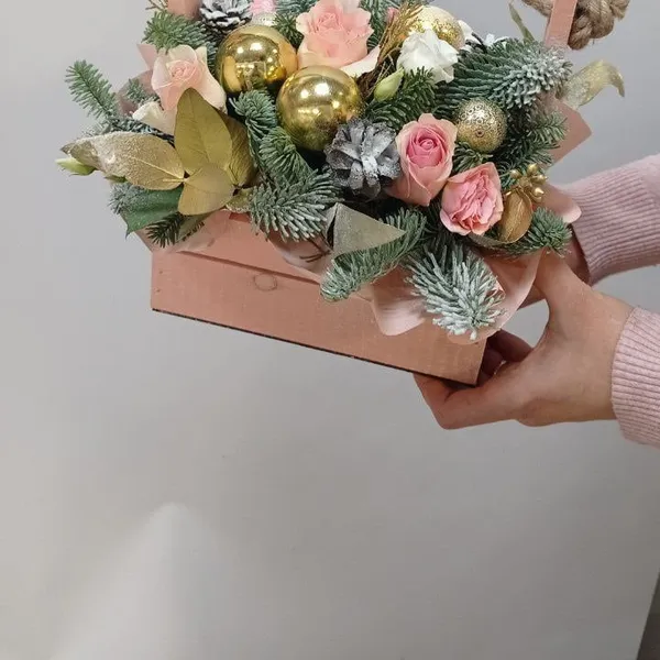 Новогодняя композиция  "Первый снег"