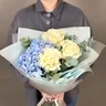 Букет с розами и гортензией " Нежное признание" 1