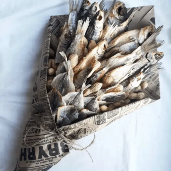 Мужской букет из Воблы и желтого полосатика